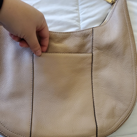 EUC MICHAEL KORS SHOULDER BAG - Picture 3 of 7